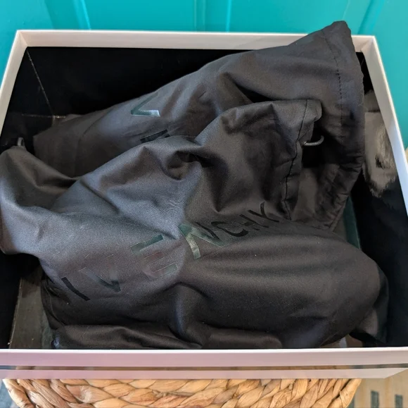 Givenchy Spectre Runner Zip Calf Leather Sneakers - Picture 13 of 14